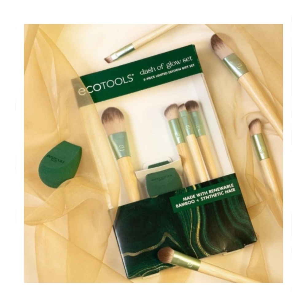 Ecotools Dash Of Glow Makeup Brush and Sponge Set